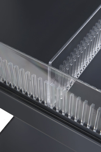 Zdjęcie produktu PRZEGRODA ZĄBKOWANA Z PLEXI NA PÓŁKĘ H-75 L-300 PRZEŹROCZYSTA  4